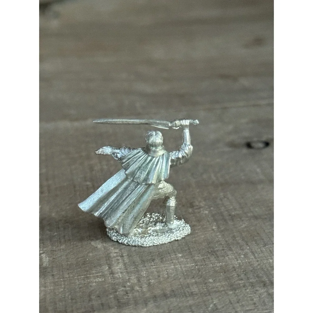 Vintage Dungeons & Dragons Rare Metal Miniature‎ D&D Fighter On Rock